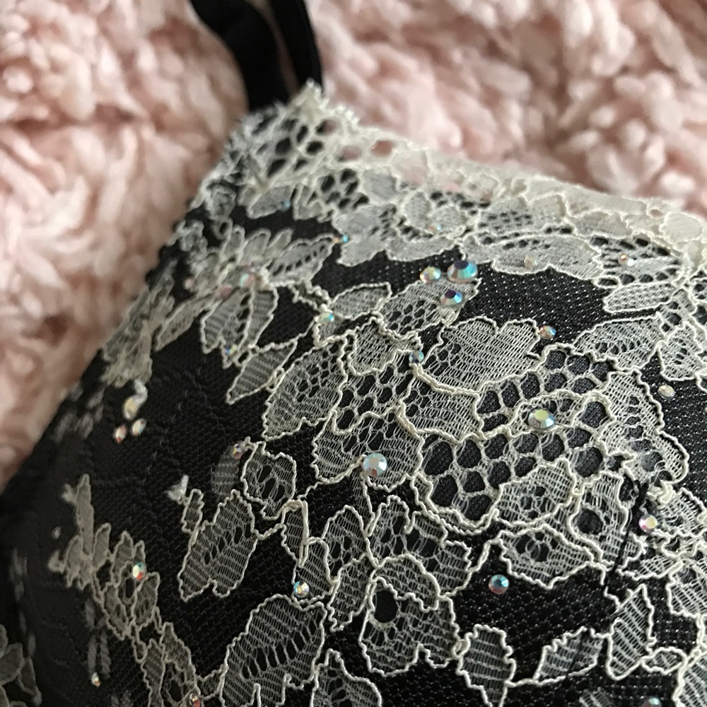 VS Dream Angels Crystal Lace Push Up! - Picture 2 of 4